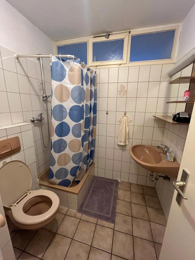 Zimmer In Koeln Ngoại thất bức ảnh